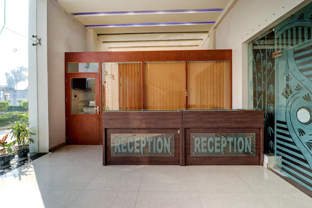 Oyo 72429 New Abhinandan Hotel Amroha Exterior photo
